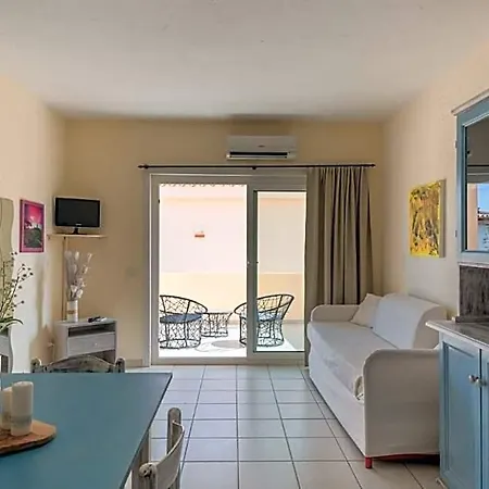 Hotel Fantastico Baia De Bahas One Bedroom Four Sleeps Child Num0884