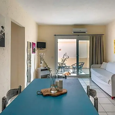 Fantastico Baia De Bahas One Bedroom Four Sleeps Child Num0884