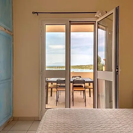 Lejlighed Fantastico Baia De Bahas One Bedroom Four Sleeps Child Num0884